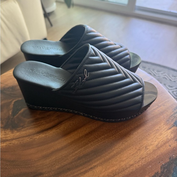 Karl Lagerfeld Black Wedge Sandals 7 - Picture 2 of 4